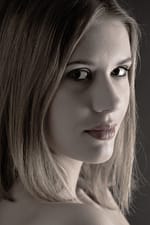 Porträt von Julia Küttel, Make-up Artistin
